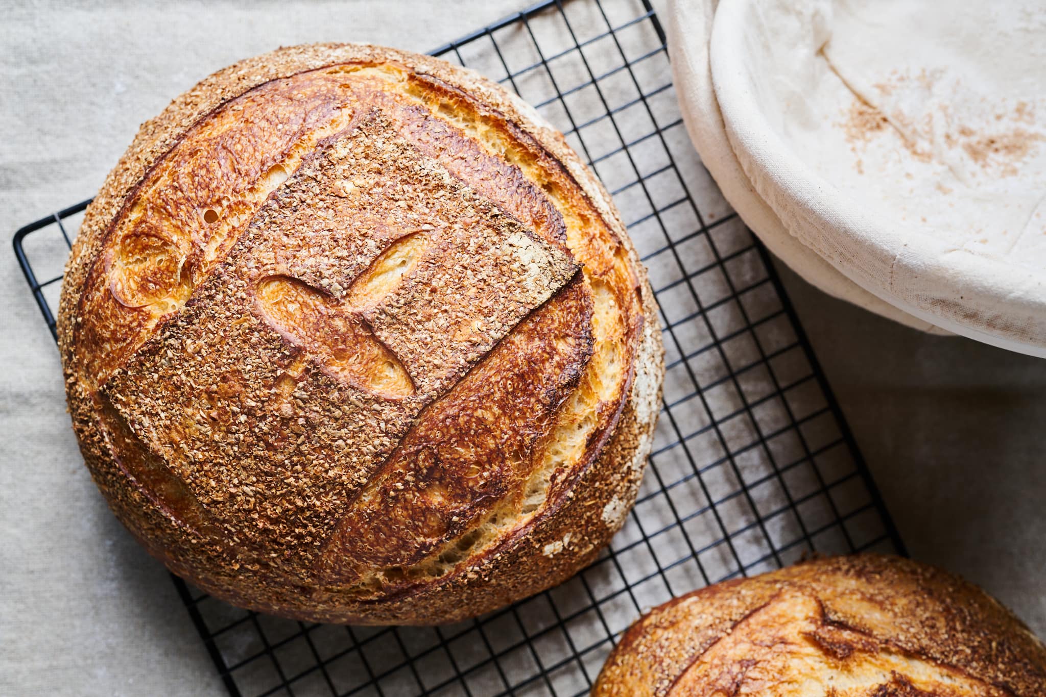 Baking Sourdough Razor, Razor Sourdough Bread