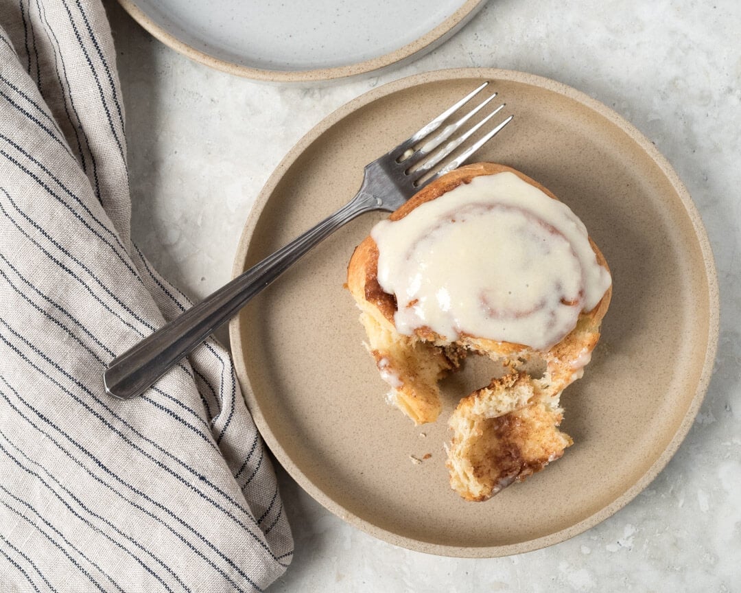 https://www.theperfectloaf.com/wp-content/uploads/2016/12/theperfectloaf-sourdough-cinnamon-rolls-horizontal-7.jpg