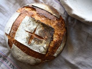 Simple Weekday Sourdough Bread Crust