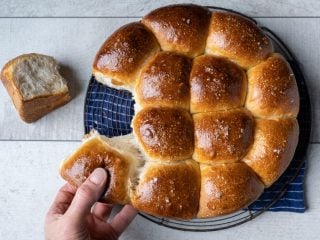 Super soft sourdough dinner rolls