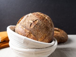 No-knead sourdough bread recipe