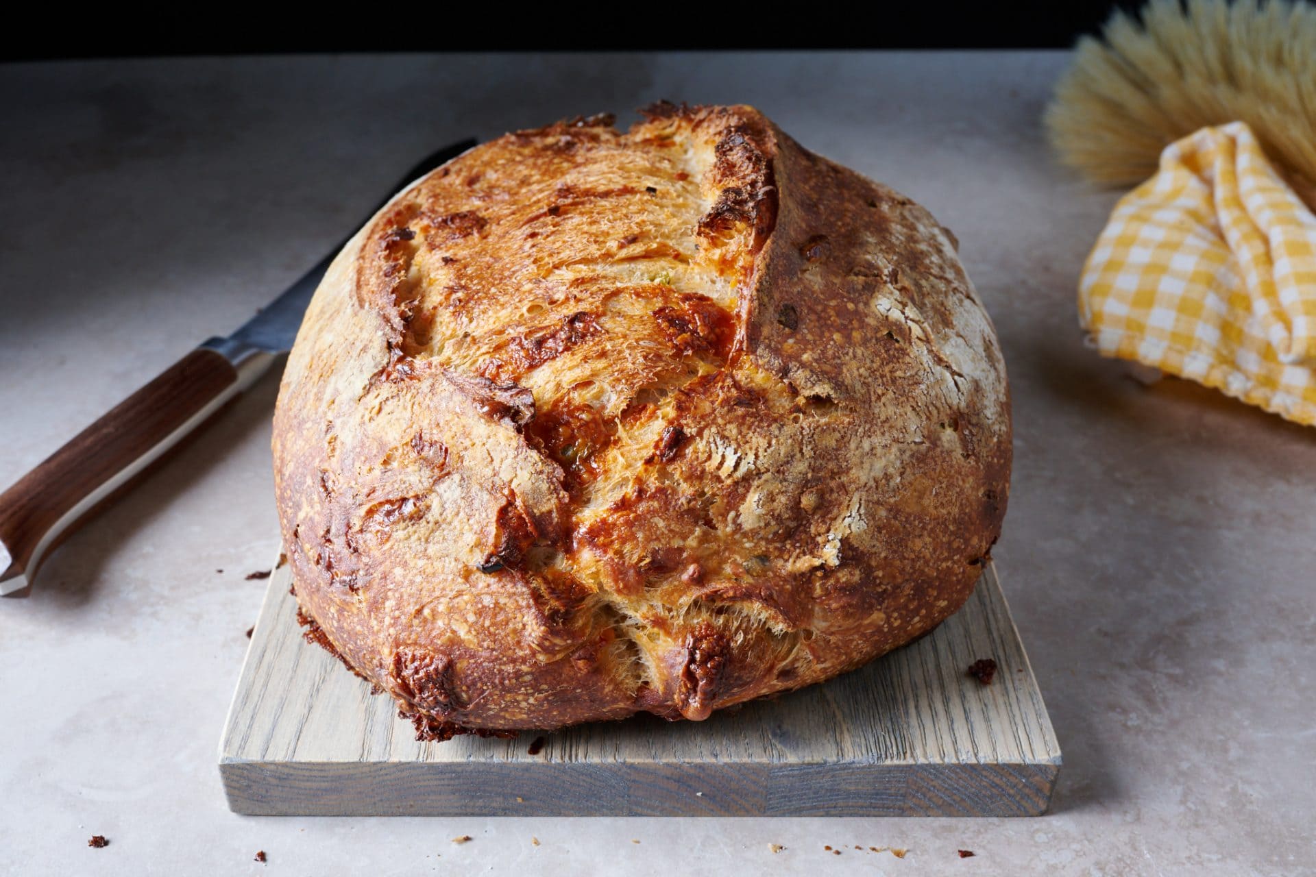 Jalapeño-cheddar sourdough bread crust