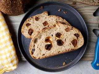 Apricot and thyme sourdough bread crumb