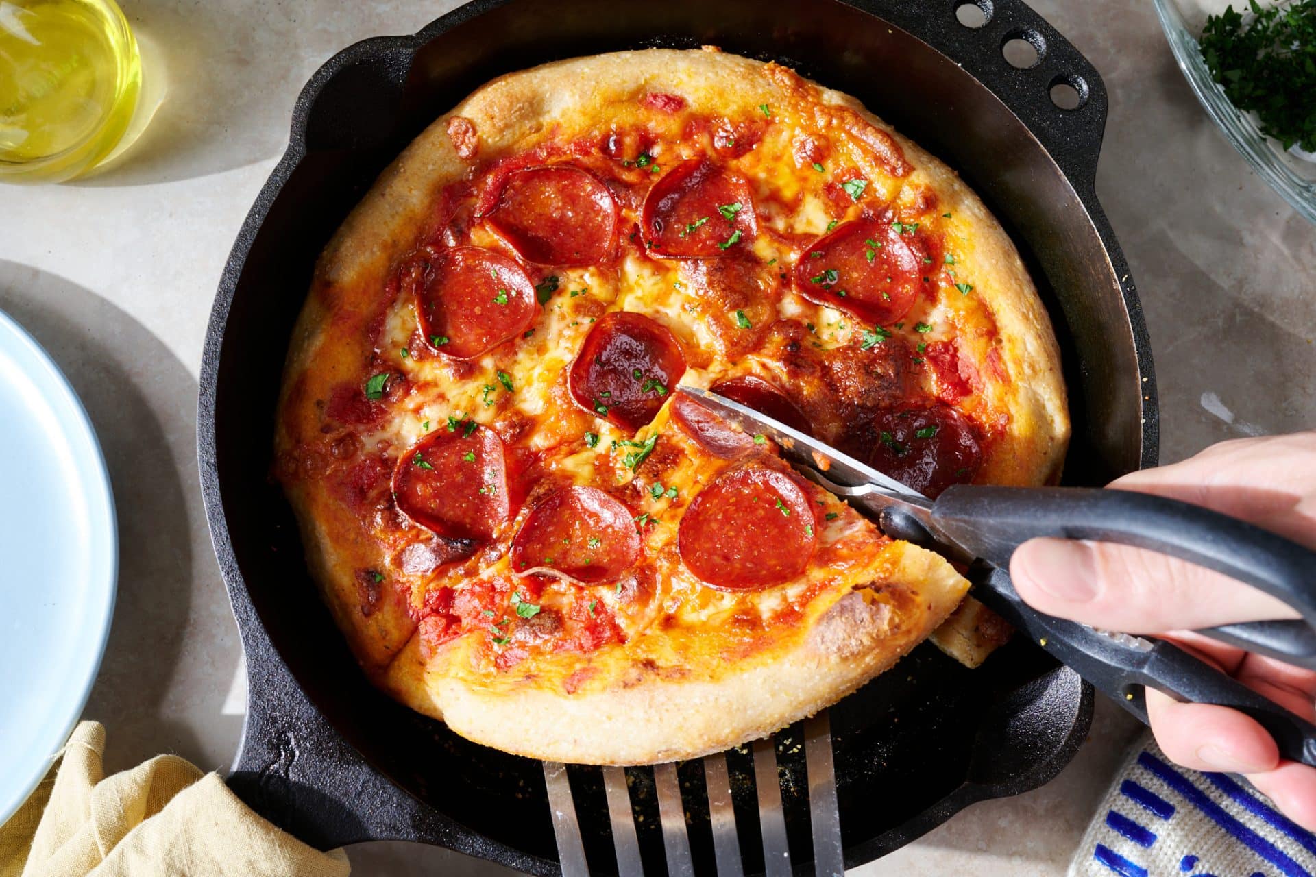 Skillet sourdough pizza